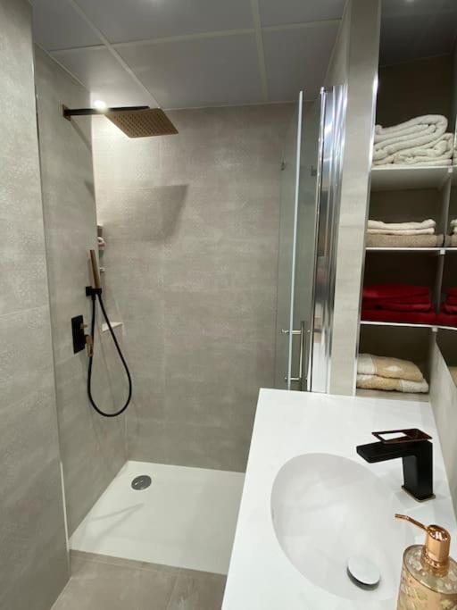 Acogedor Apartamento Con Acabados Primera Calidad ซาราโกซา ภายนอก รูปภาพ