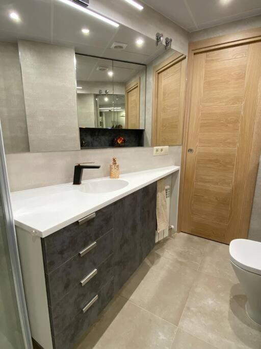 Acogedor Apartamento Con Acabados Primera Calidad ซาราโกซา ภายนอก รูปภาพ